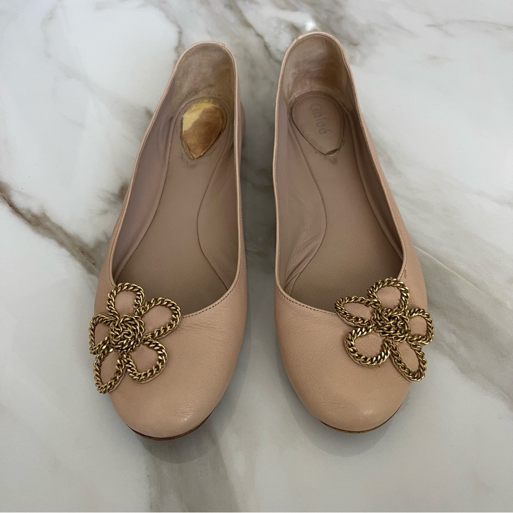 Chloe Tan Leather Ballet Flats with Chain Flower Size 39